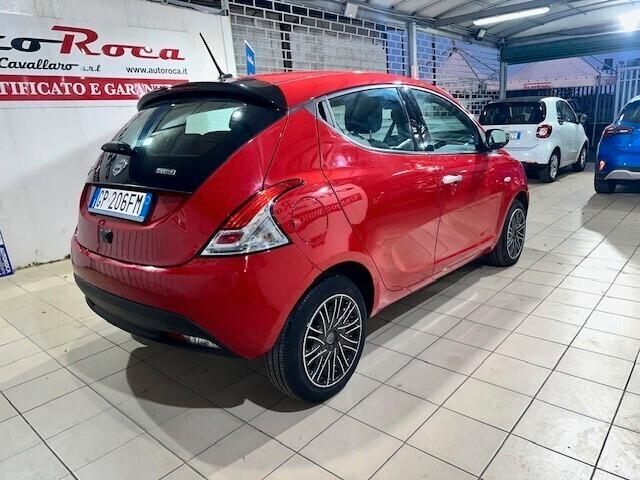 Lancia Ypsilon 1.0 FireFly 5 porte S&S Hybrid Gold