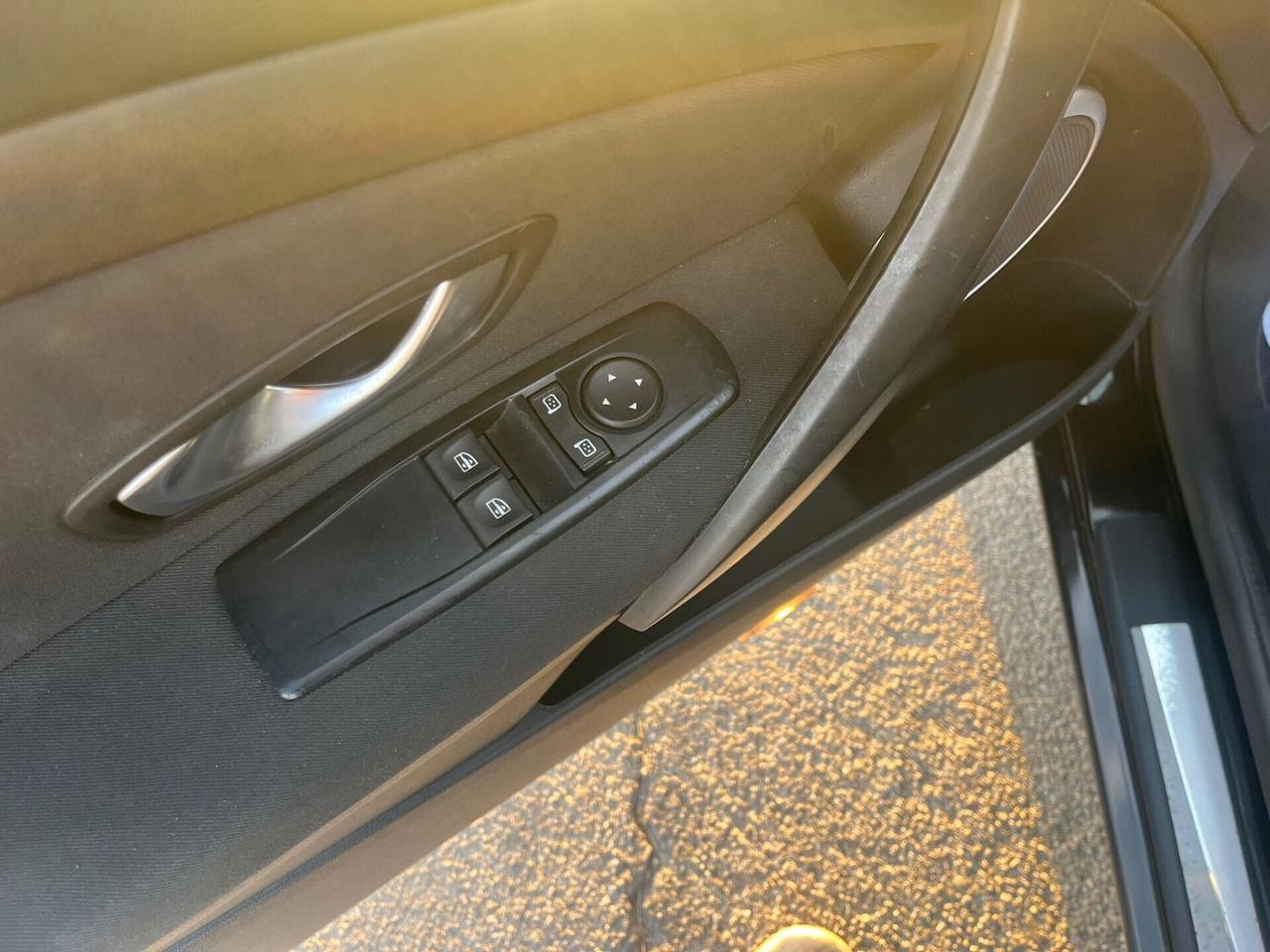 Renault Megane CoupédCi 130CV Luxe Unipro 2009