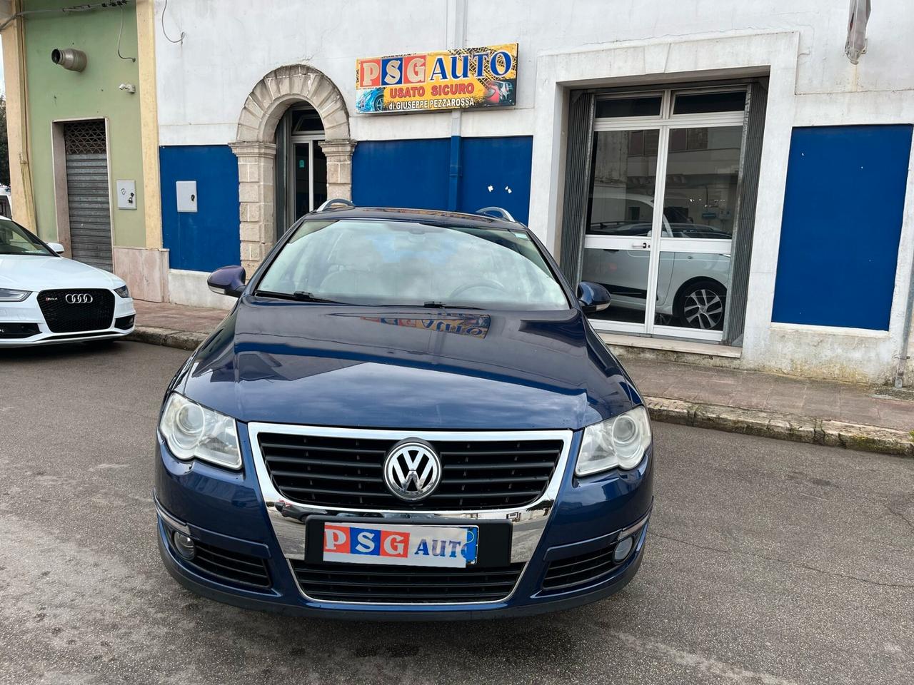 Volkswagen Passat 2.0 TDI DPF Var. Highline NAVI I FULL