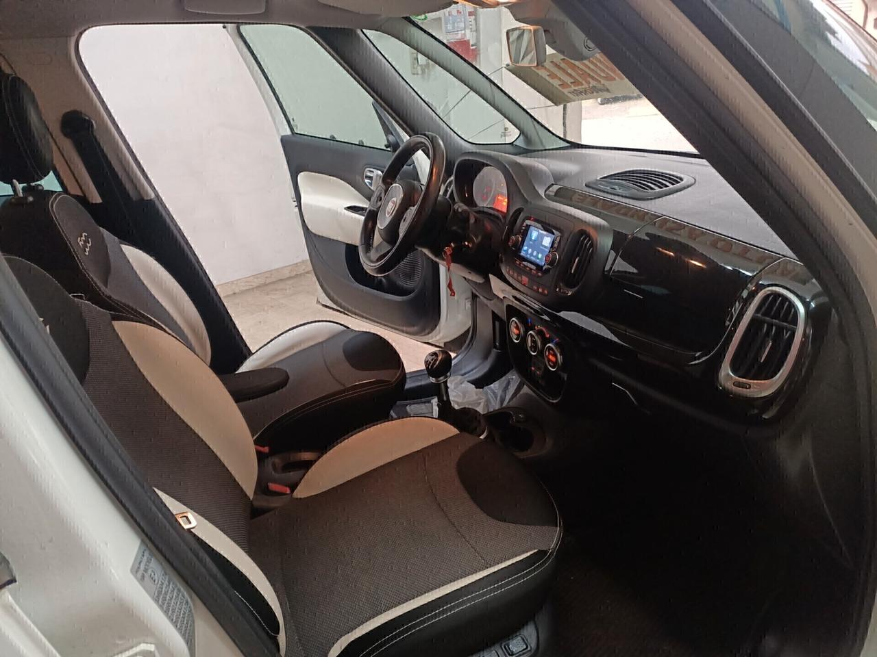 Fiat 500L 1.6 MJT 120CV Trekking navigatore grande trazione disinseribilePARI AL NUOVO 2016