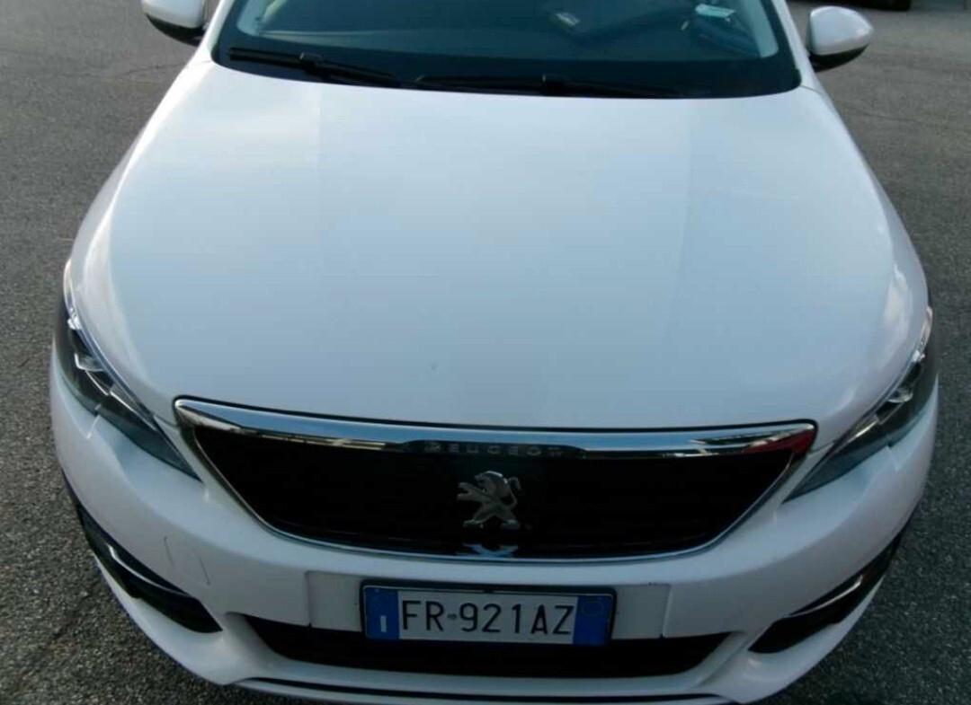 Peugeot 308 BlueHDi 120 S&S EAT6 Business