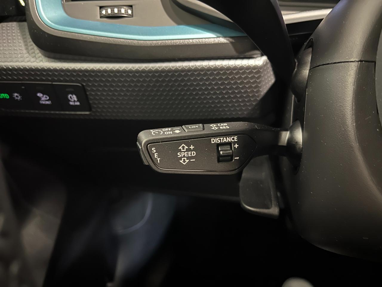AUDI A1 ALLSTREET 30 TFSI S-TRONIC IDENTITY CONTRAST