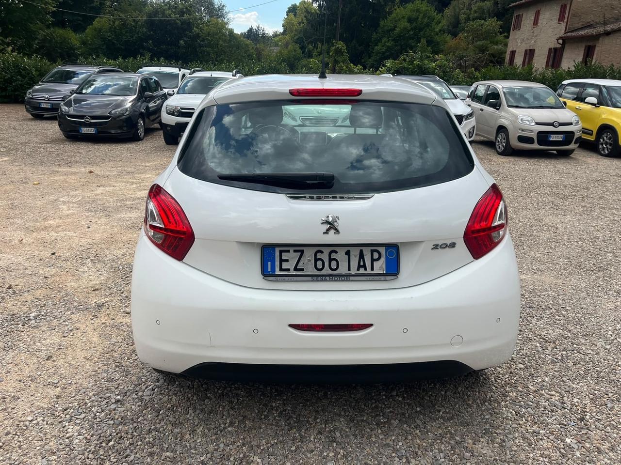Peugeot 208 1.4 HDi 68 CV 5 porte Allure