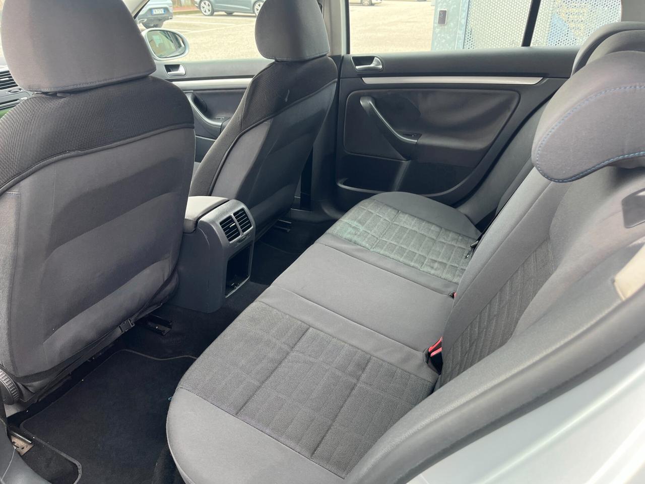 Volkswagen Golf 1.9 TDI DPF 5p. Sportline