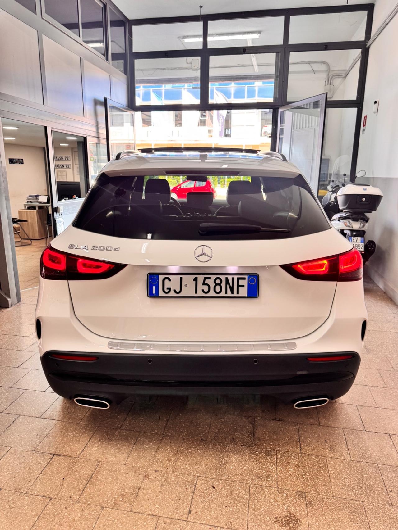 Mercedes GLA 200d Premium AMG TETTO - 2022