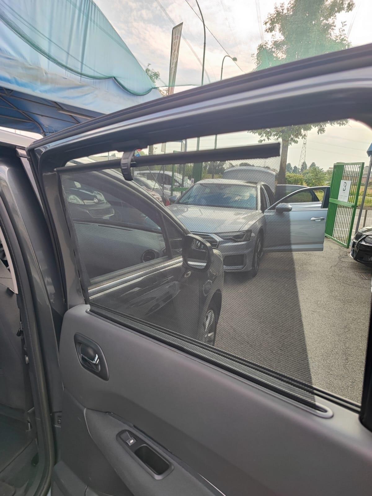 Peugeot 5008 1.6 HDi 115CV Allure