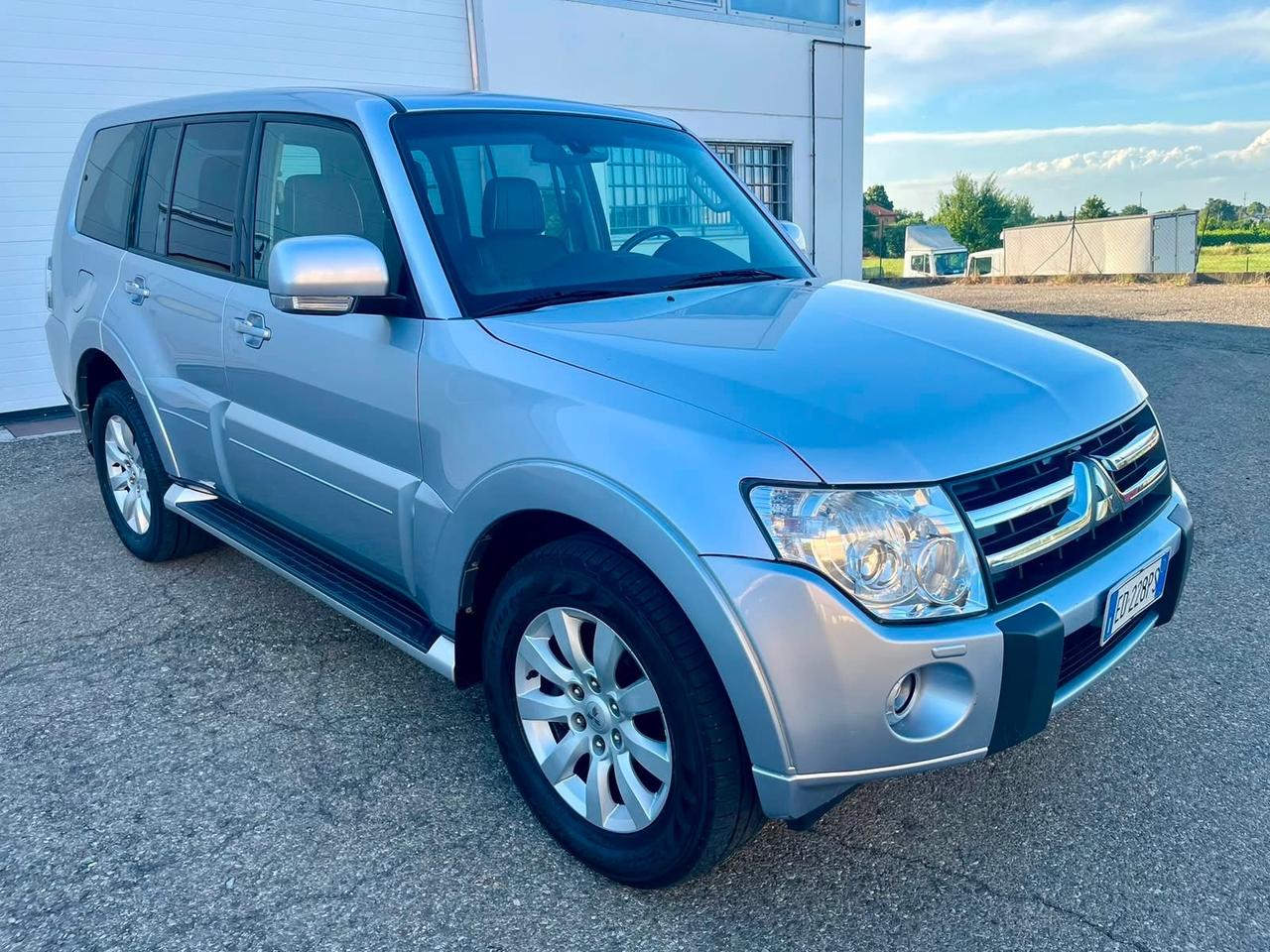 Mitsubishi Pajero 3.2 DI-D aut. Instyle 119.000km 2010 perfetta