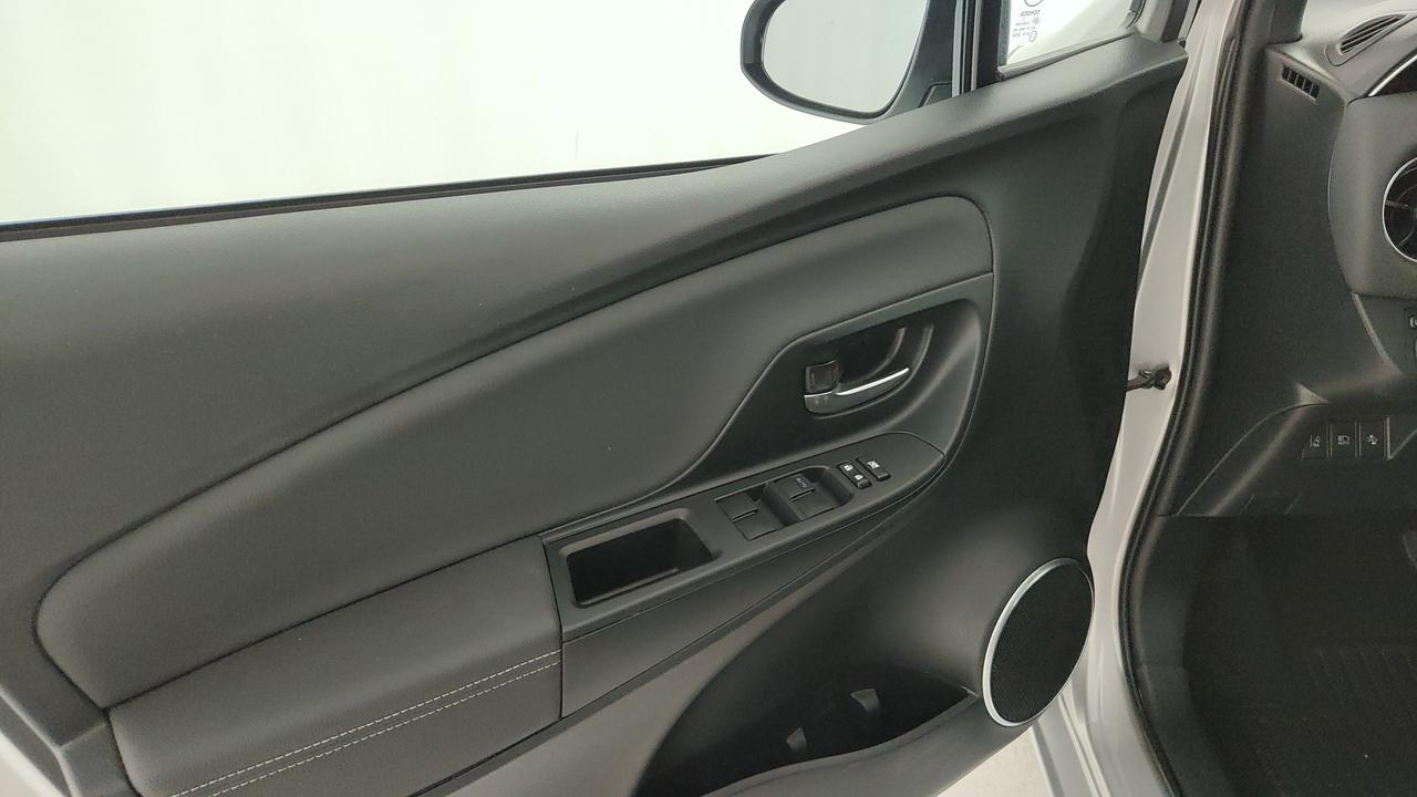 TOYOTA Yaris III 2017 - Yaris 5p 1.5h Style