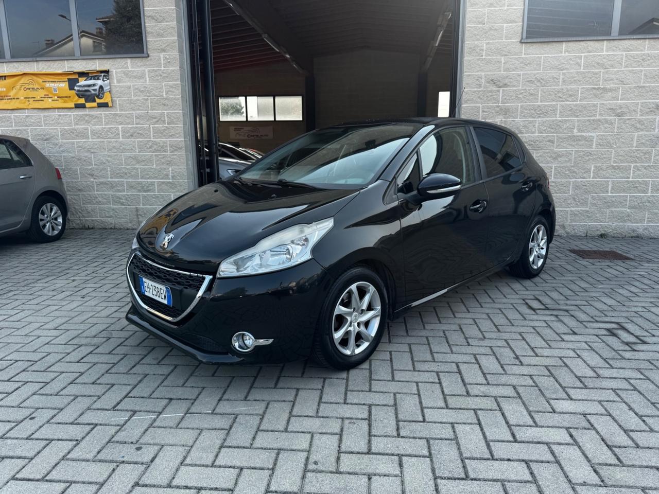 Peugeot 208 1.6 e-HDi 92 CV Stop&Start 5 porte Active