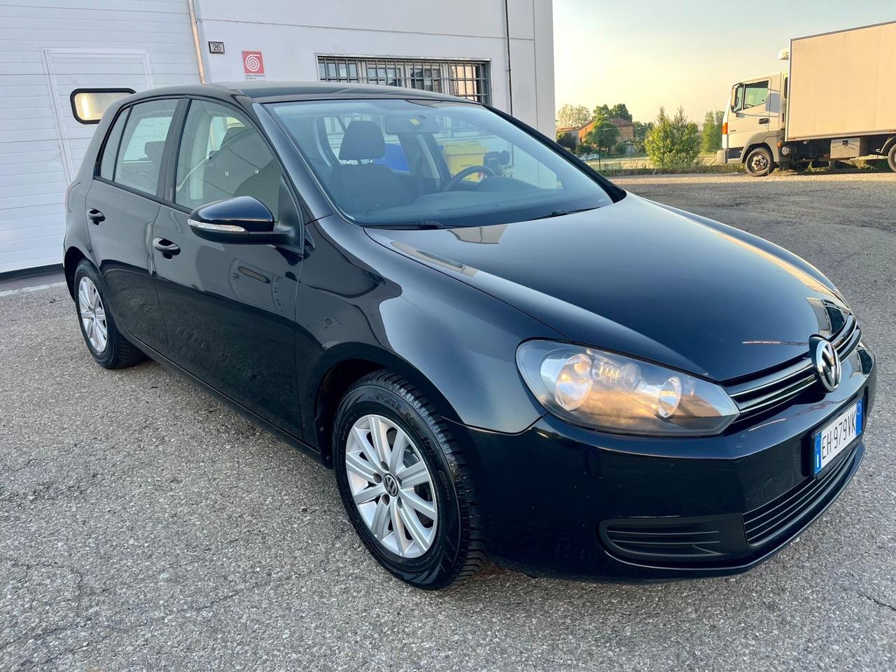 Vw Golf 1.2benzina 2011 98.000km perfetta per neopatentati