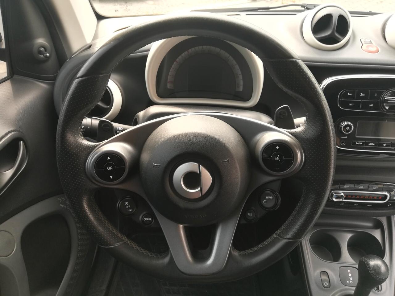 SMART - Fortwo - 70 1.0 twinamic Youngster - NEOPATENTATI - FINANZIABILE - PERMUTE