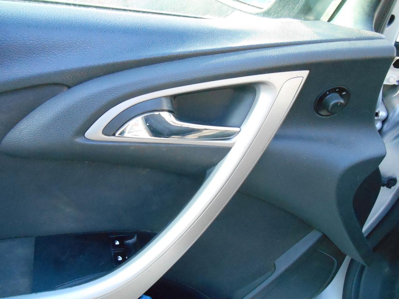 Opel Astra 1.7 CDTI 110CV 5 porte Cosmo