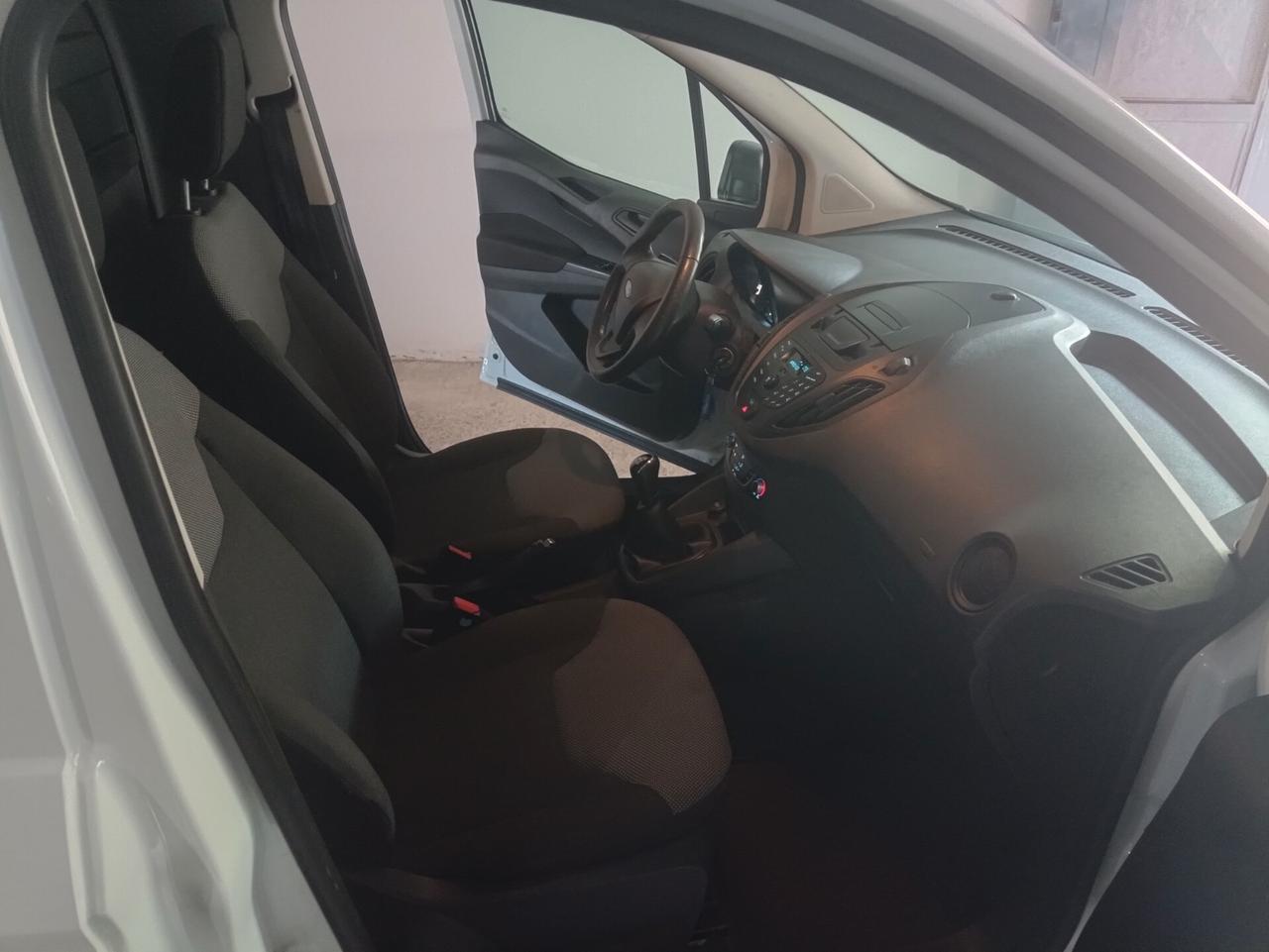 Ford Transit Courier 1.5 TDCi 75CV Van Entry