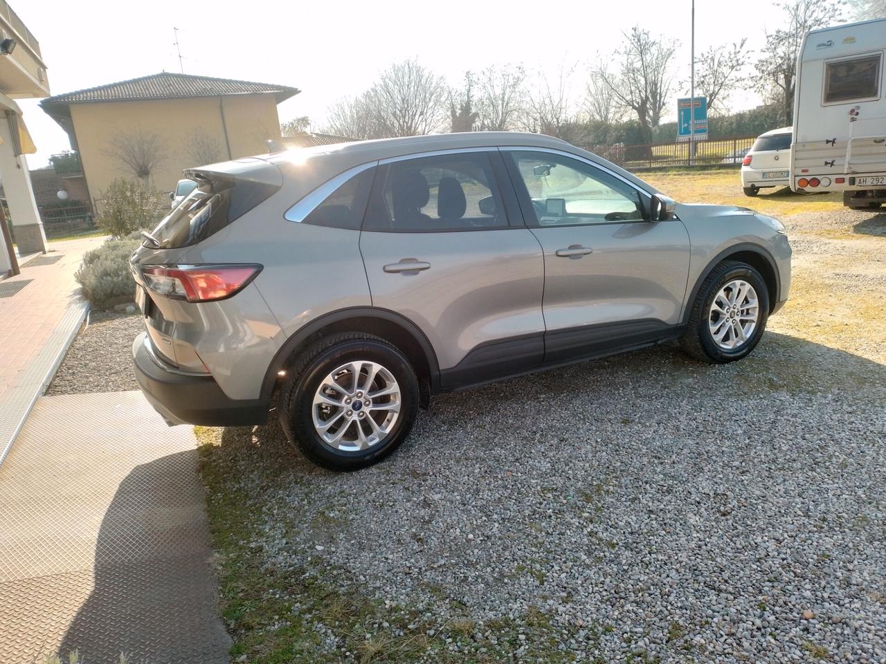 Ford Kuga 2.5 Full Hybrid 190 CV CVT 2WD Titanium