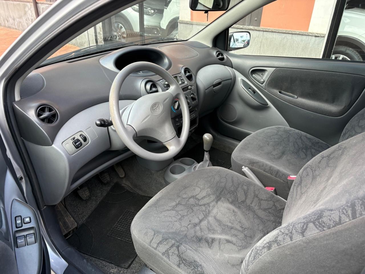 Toyota Yaris 1.0i 16V cat 3 porte