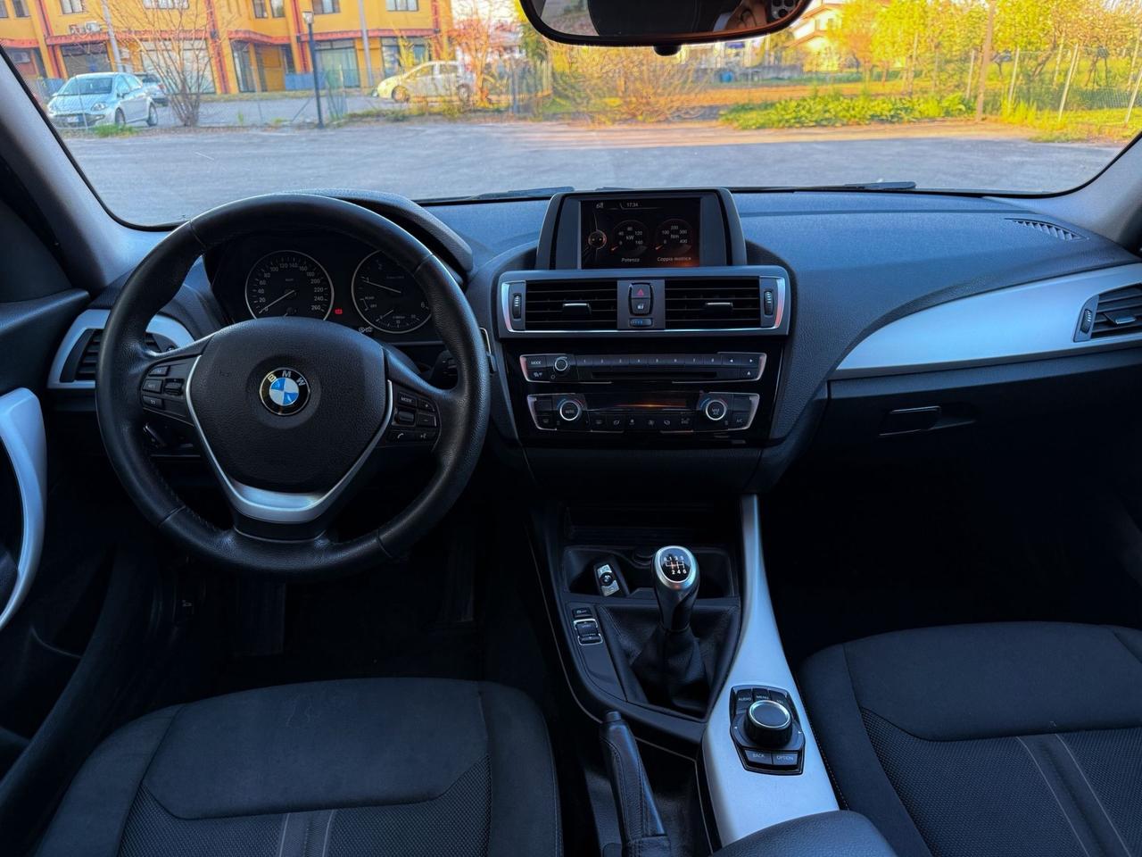 Bmw 118 118d 5p. Business