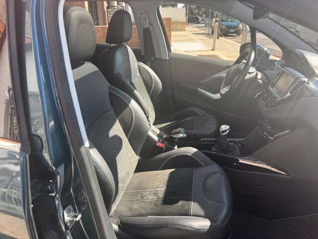 Peugeot 2008 BlueHDi 120 S&S Crossway