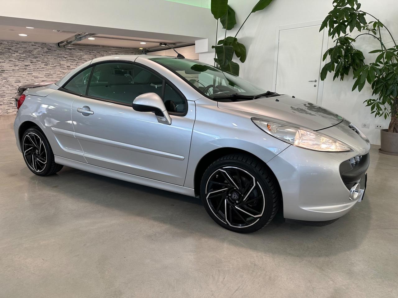 Peugeot 207 1.6 VTi 120CV CC Tecno NEOPATENTATI
