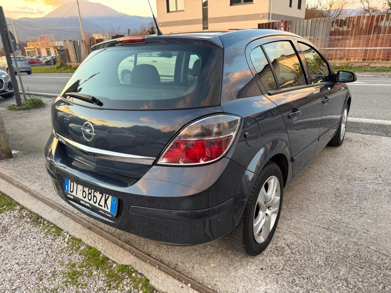 Opel Astra 1.6 16V GPL-TECH 5 porte Enjoy