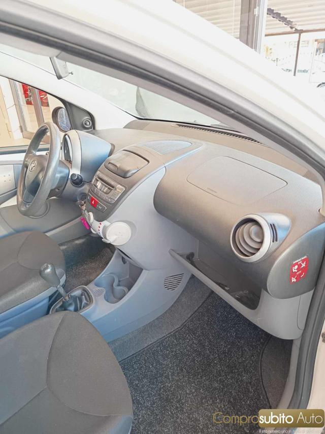 TOYOTA Aygo 1.0 12V VVT-i 5 porte Lounge