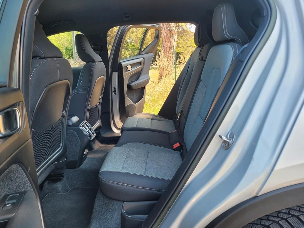 Volvo XC40 B3 automatico Core