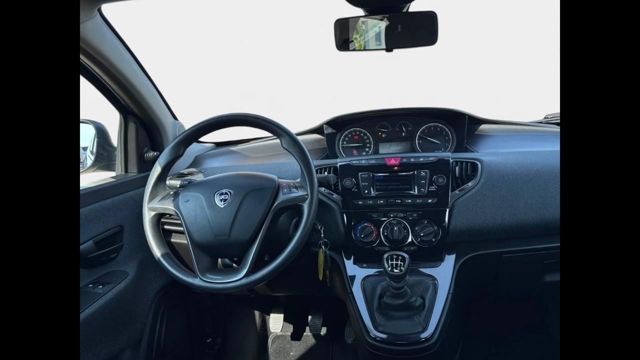 LANCIA Ypsilon III 2021 - Ypsilon 1.0 firefly hybrid Silver s&s 70cv
