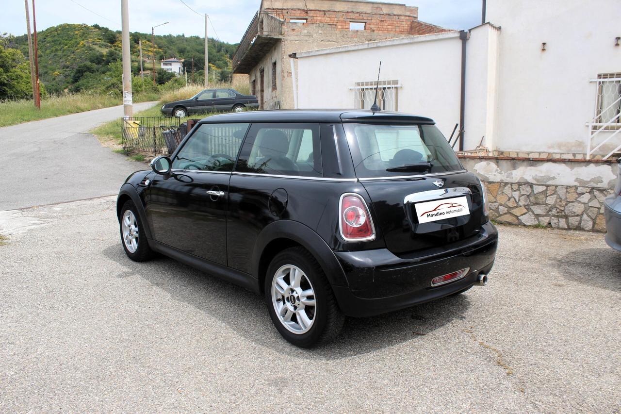 Mini Cooper D R56 1.6 90CV