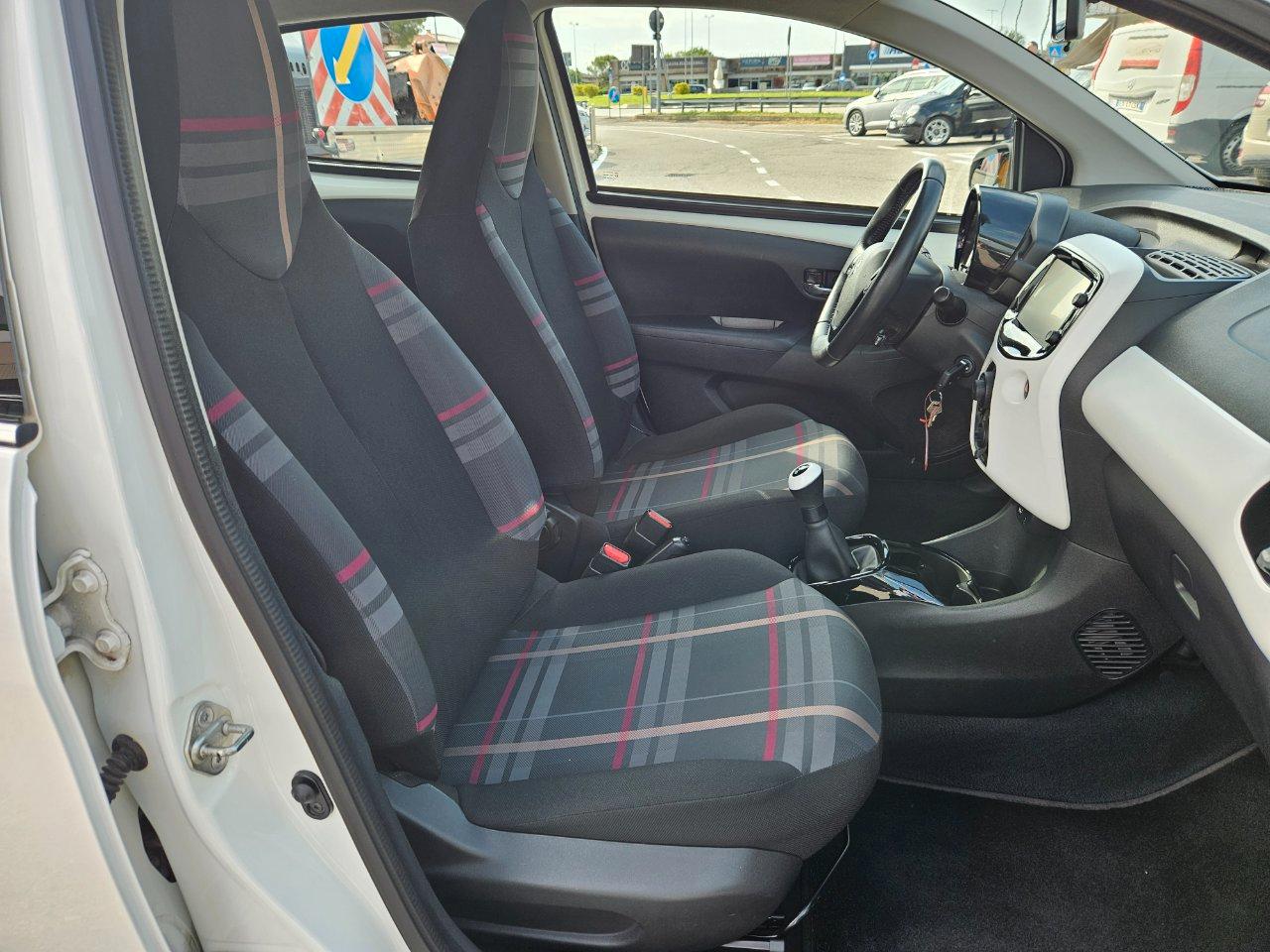 Peugeot 108 5 Porte 108 5p 1.0 vti Allure E6