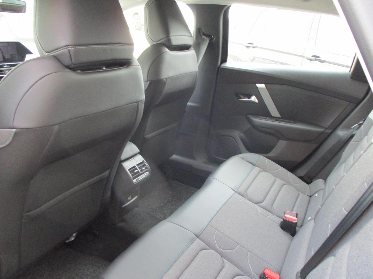 Citroen C4 1.2 puretech Plus s&s 130cv