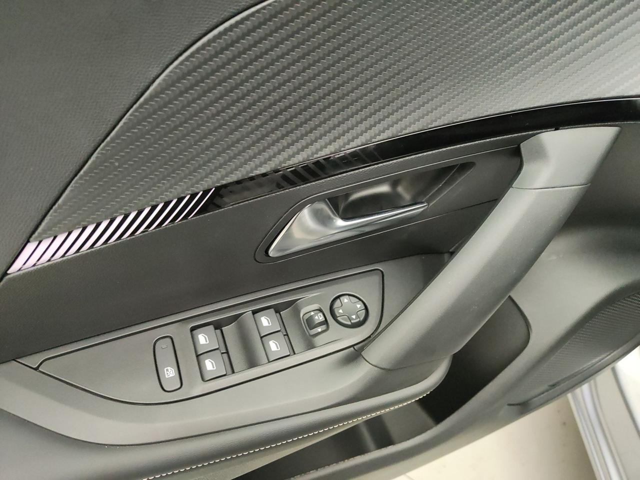 PEUGEOT 2008 II 2020 1.2 PURETECH 130CV ALLURE EAT8