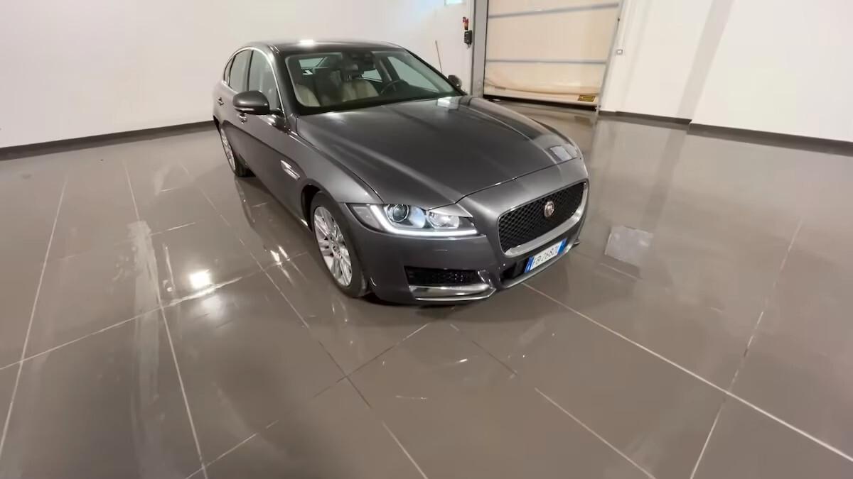Jaguar XF 2.0 D 180 CV Prestige auto