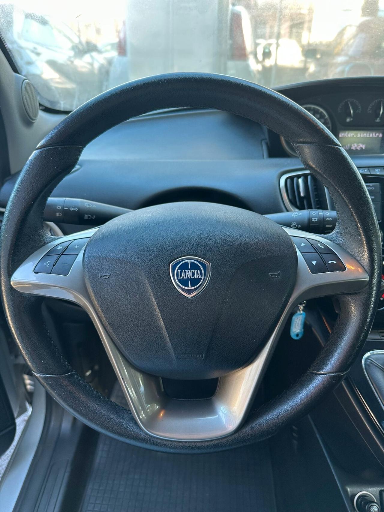 Lancia Ypsilon 1.2 69 CV 5 porte GPL Ecochic Gold