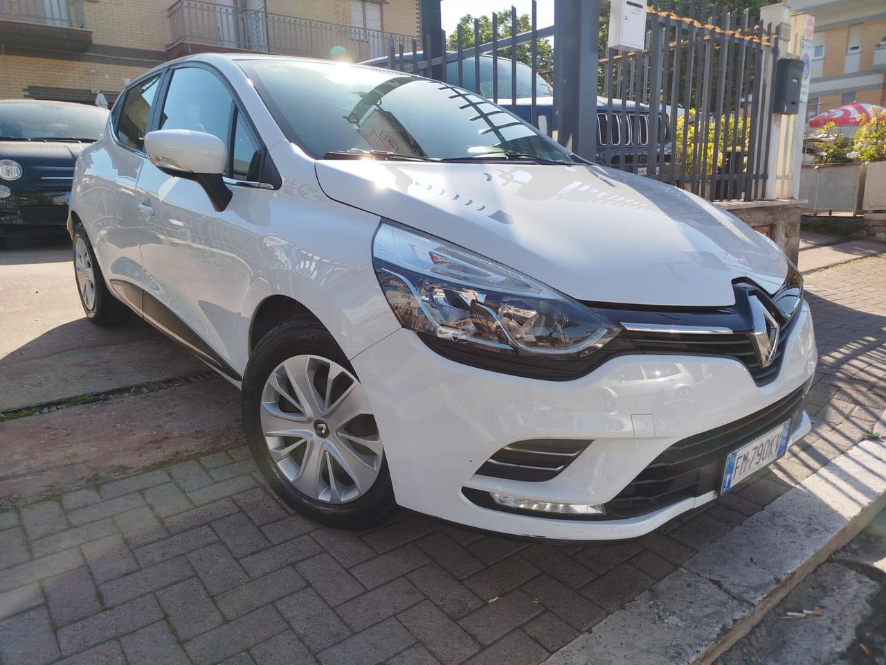 CLIO 1.2 - 73cv *PREZZO VERO* NAVI- SENSORI PARC.-IVA DEDUCIBILE