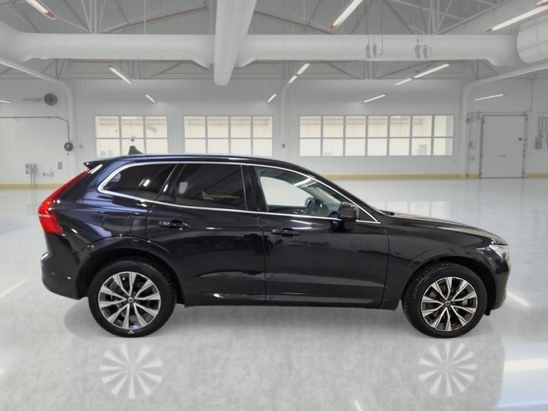 VOLVO XC60 B4 D AWD automatico Momentum Pro