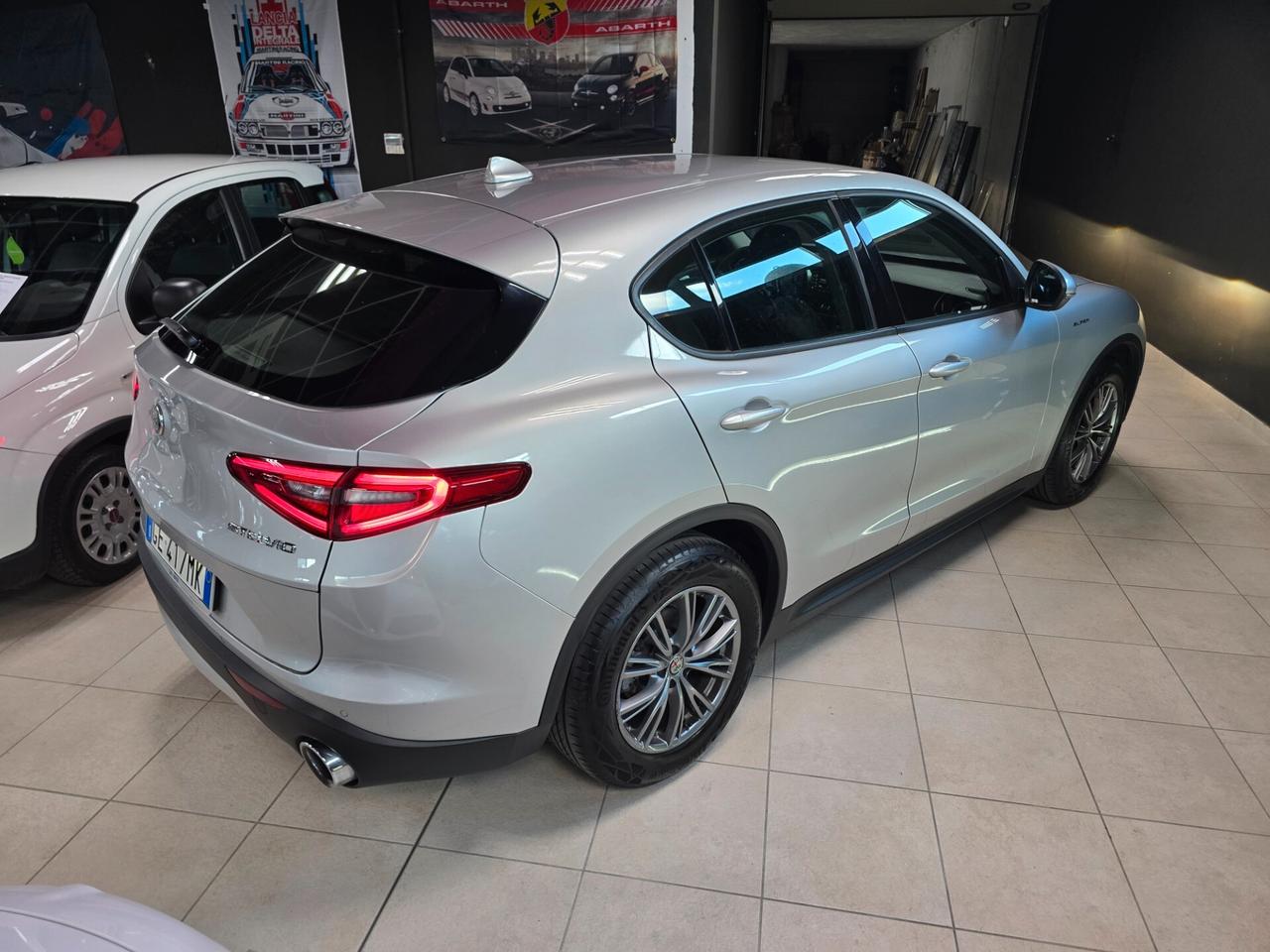 Alfa Romeo Stelvio 2.2 Turbodiesel 160 CV AT8 RWD Super
