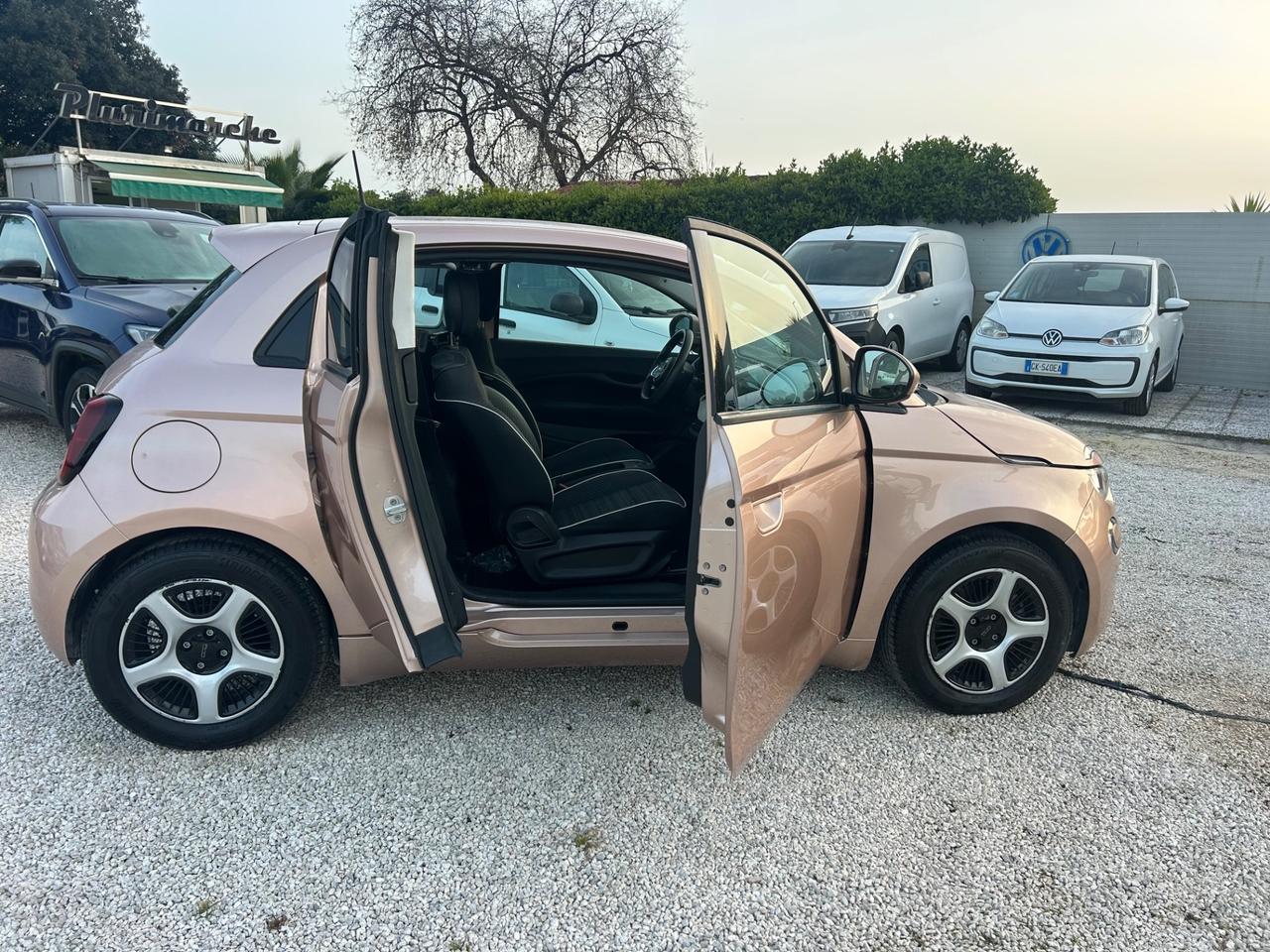 Fiat 500 500e 3+1 42 kWh Passion