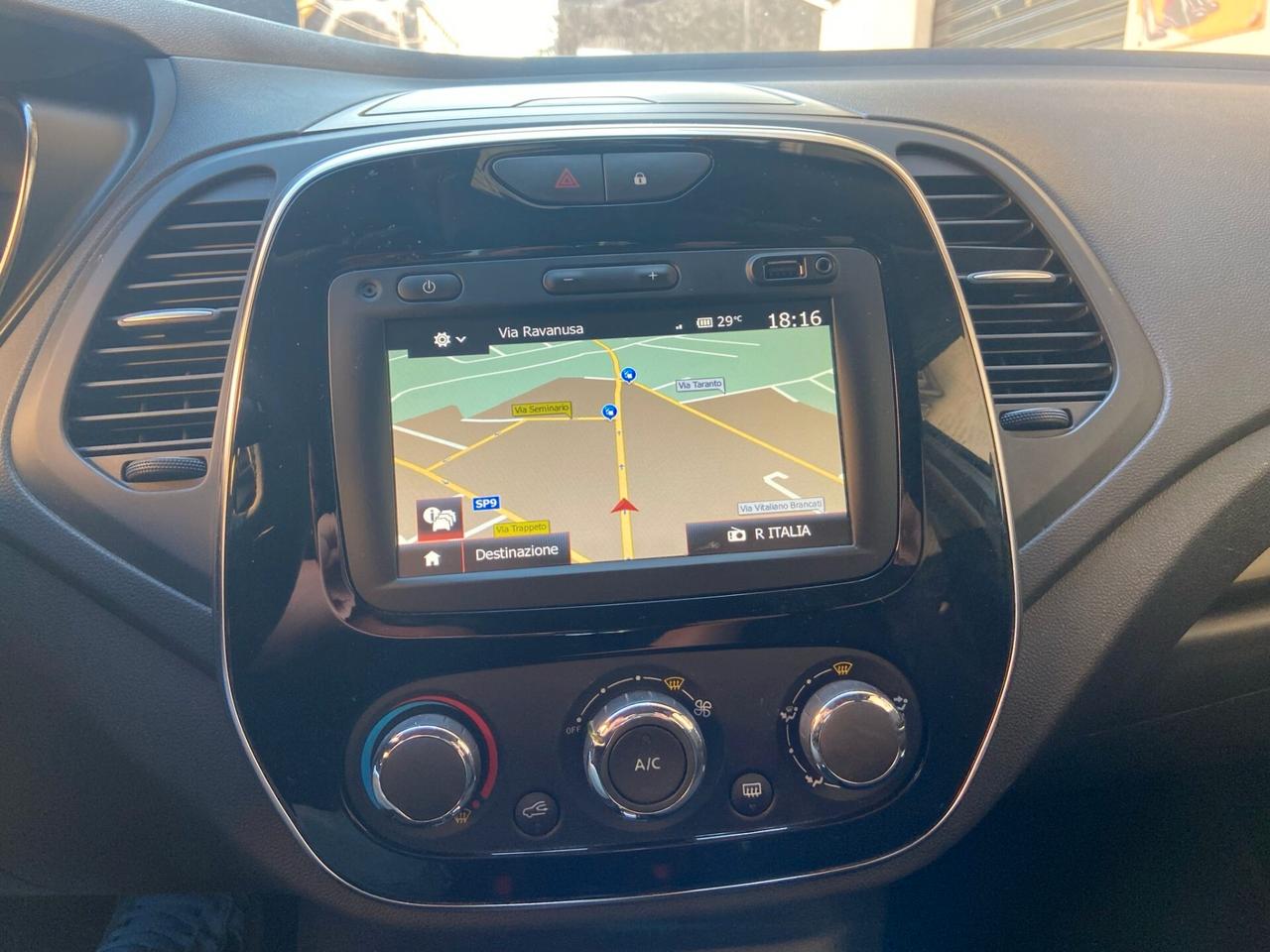 Renault Captur dCi 8V 90 CV EDC Business