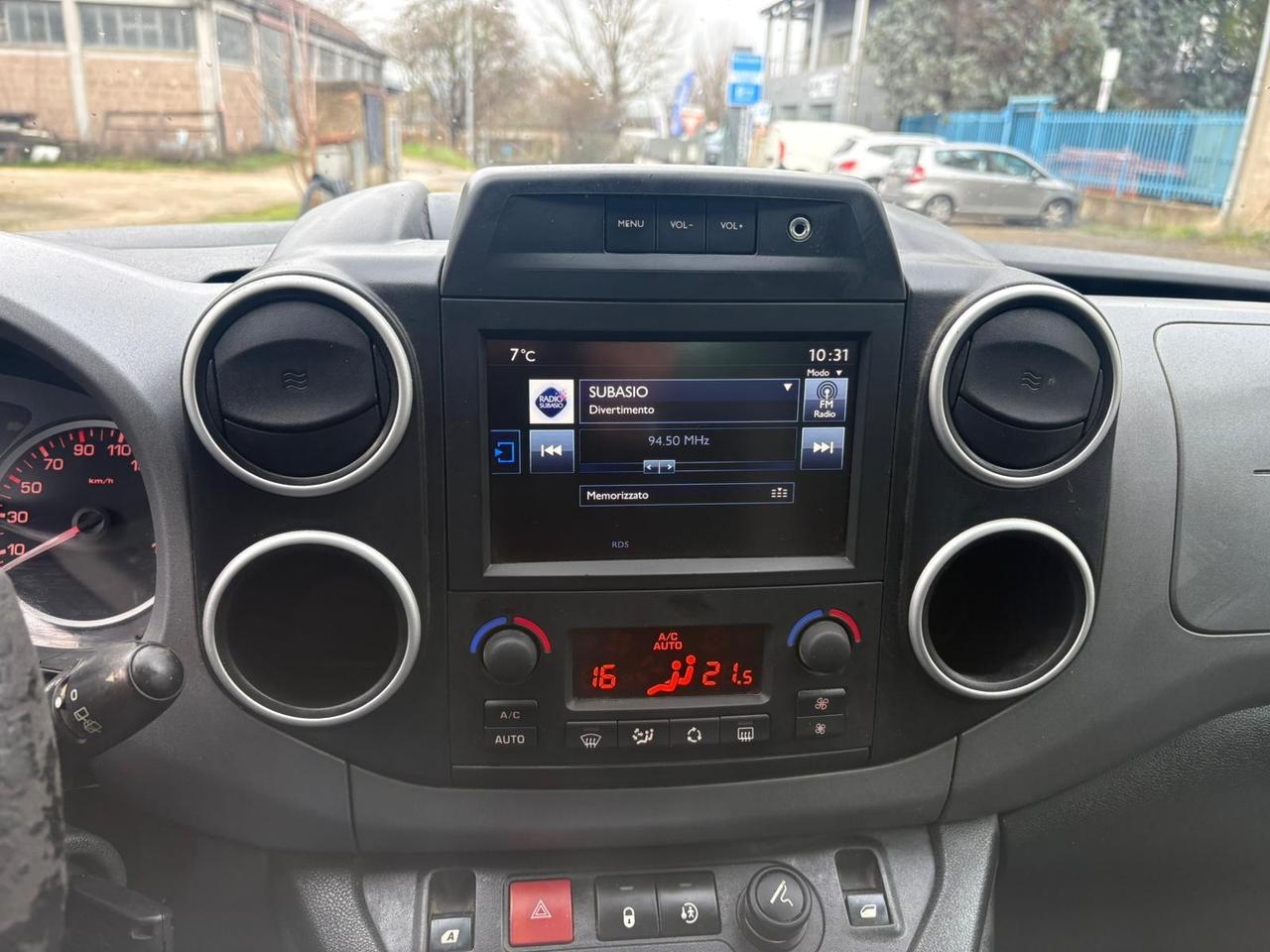 Peugeot Partner Tepee 2016 BlueHDi 120 S&S Outdoor