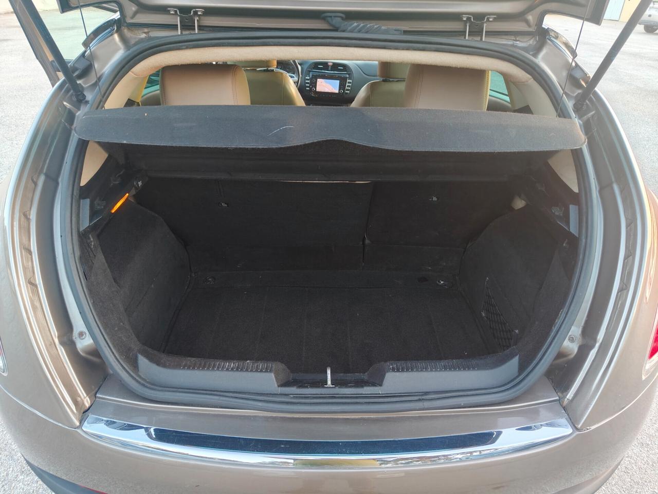 Lancia Delta 1.6 MJT Selectronic Platinum