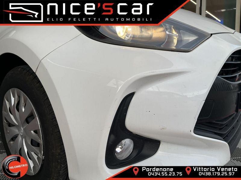 Toyota Yaris 1.5 Hybrid 5 porte Active