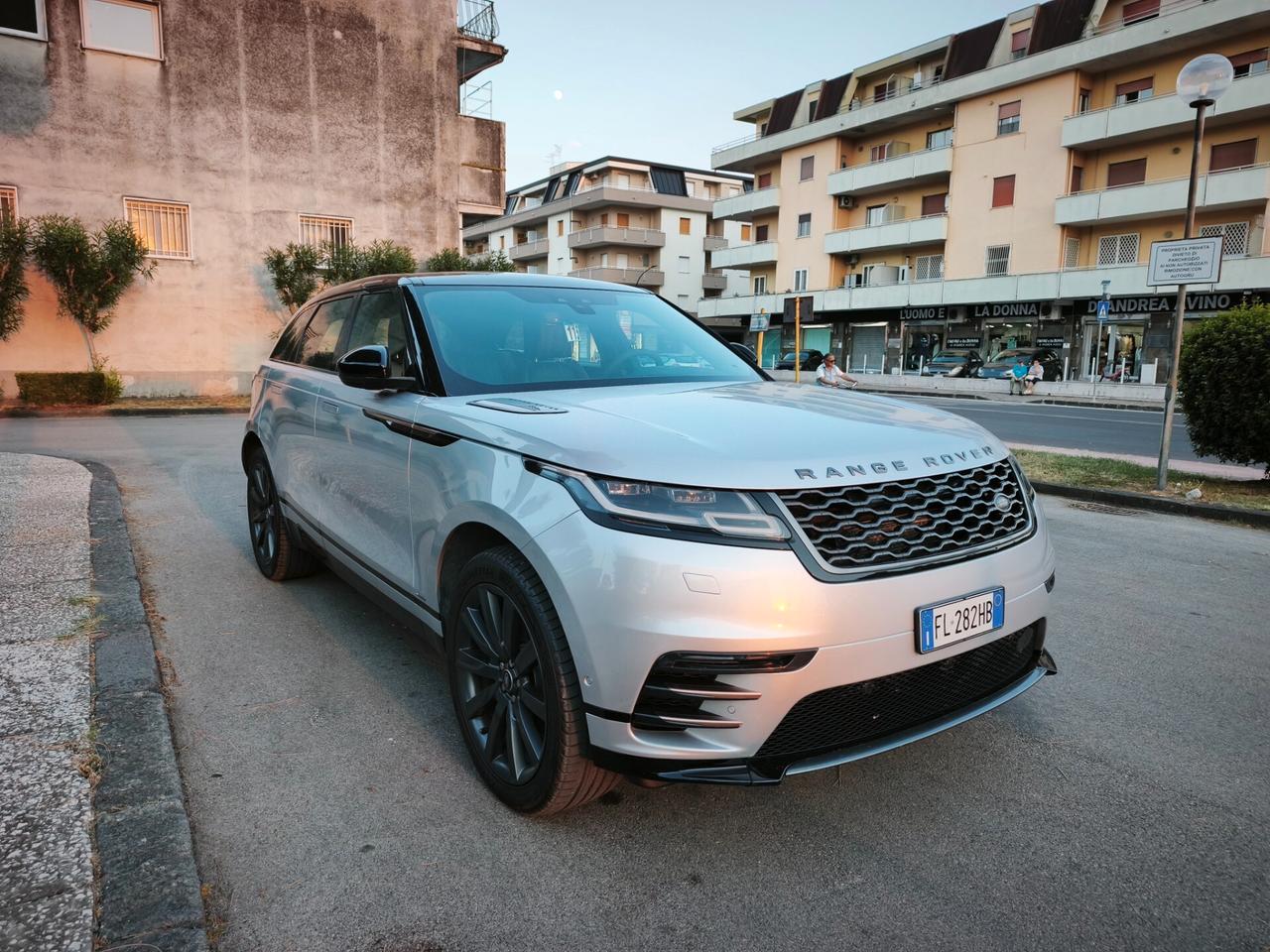 Land Rover Range Velar 2.0D 240 CV R-Dynamic km0