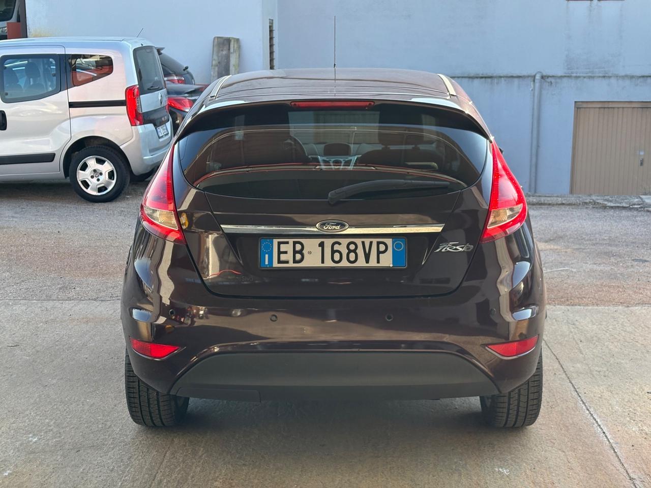 Ford Fiesta 1.4 5 porte Bz.- GPL Titanium UNICO PROPRIETARIO