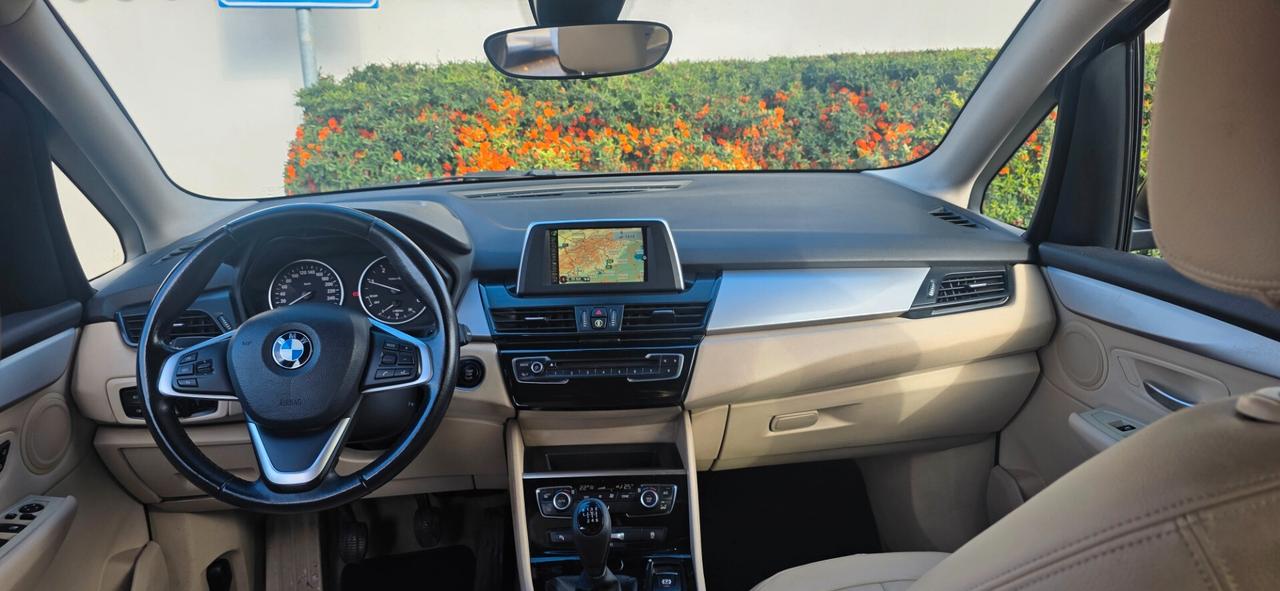 Bmw 216d Tourer Luxury neopatentati euro6b