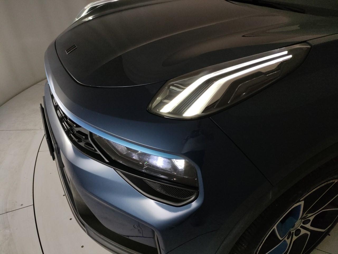 Lynk & Co 01 1.5 td phev auto