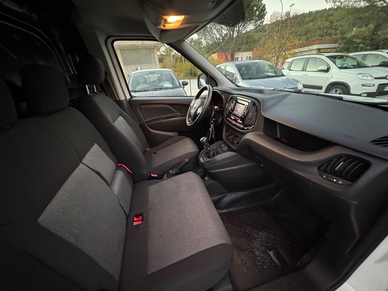 Fiat Doblò 1.4 N.P120Cv 3 posti tetto alto pedana carico