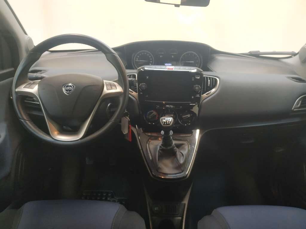 Lancia Ypsilon 1.0 FireFly 5 porte S&S Hybrid Gold