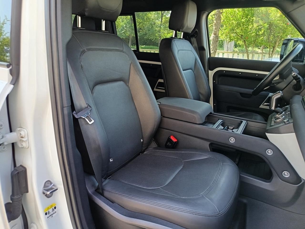 LAND ROVER Defender 110 3.0D 200 CV AWD Dyn.SE