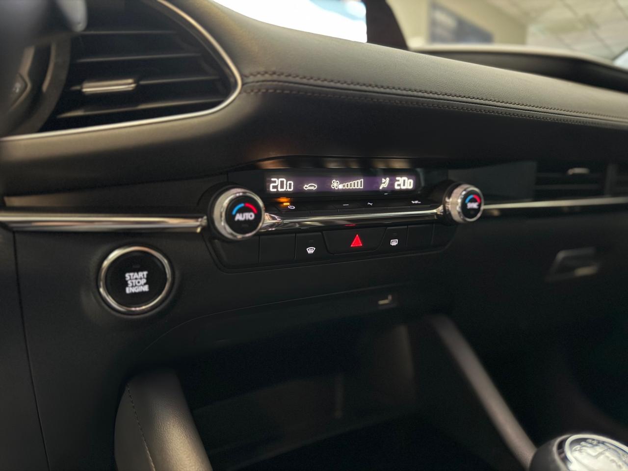 Mazda 3 Mazda3 2.0L e-Skyactiv-G M Hybrid Exclusive