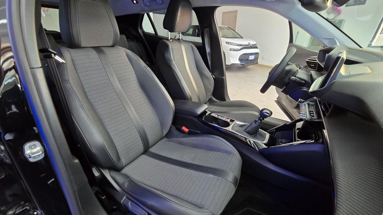 Peugeot 2008 PureTech 100 S&S Allure