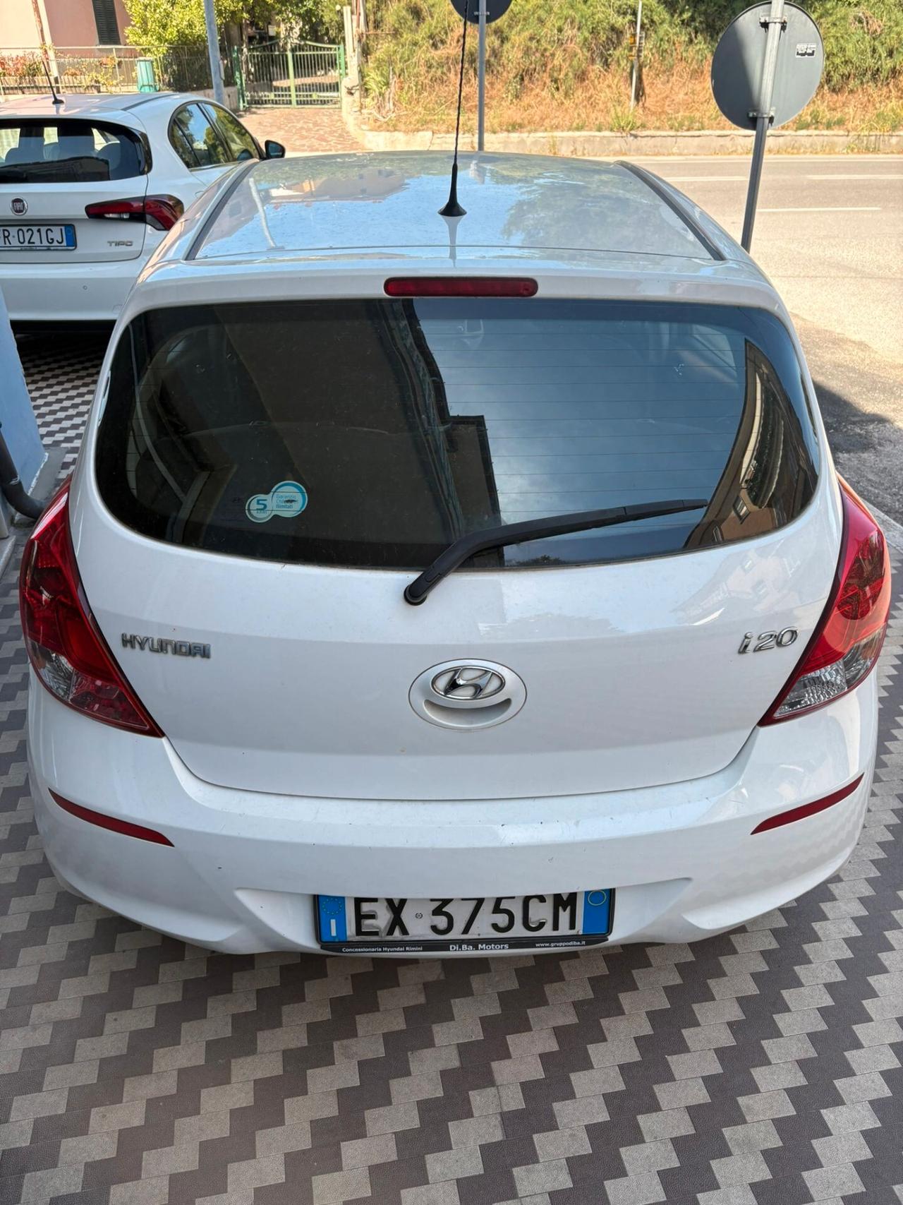 HYUNDAI i20 1.2 84 CV GPL EURO 5B 2014 – 284.000 KM – REVISIONATA – AUTO FUNZIONANTE